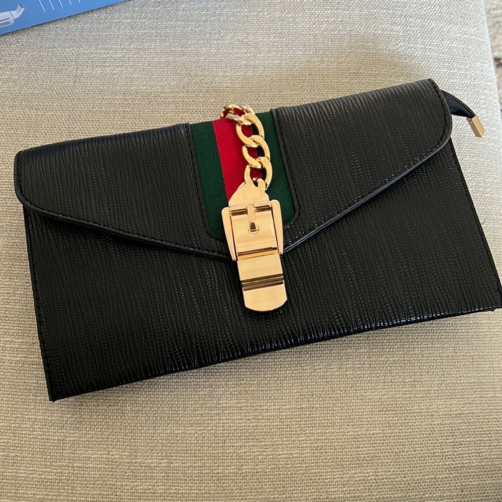 Clutch NWT